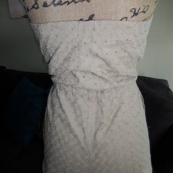 Khaki eyelet romper - Picture 5 of 5